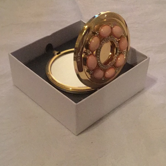 🌸NWT Way Too Awesome Rhinestone Mirror Contact 🌸Must Have Also Great Gift 🌸 - Picture 5 of 7